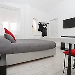 Houspitality Nero Отель типа 