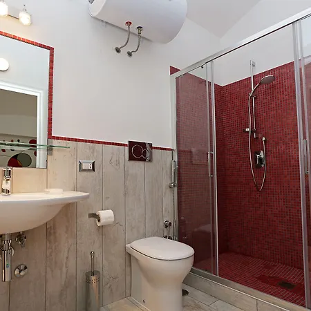 Houspitality Nero