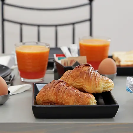 Houspitality Nero 3*