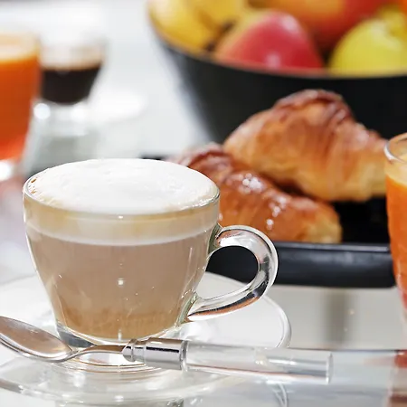 Houspitality Nero Roma