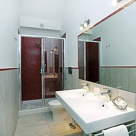 Houspitality Nero فندق مبيت وإفطار 3*